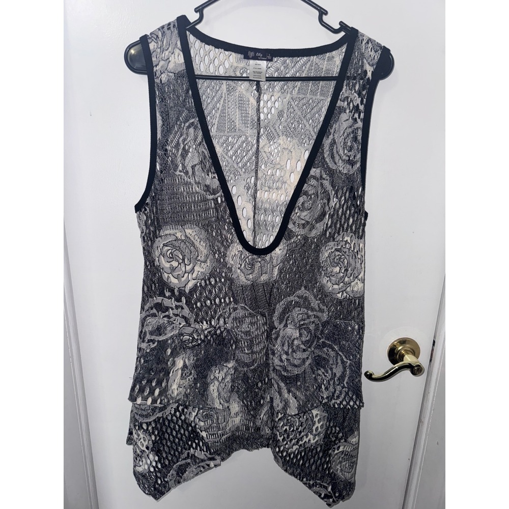 Lily by Firmiana Floral Open Knit Lace Sleeveless Top Grey Black V-Neck Small